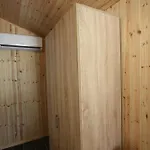 بيت خشبي Lugina E Shengjergjit ,bujtinat *