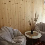 بيت خشبي Lugina E Shengjergjit ,bujtinat *