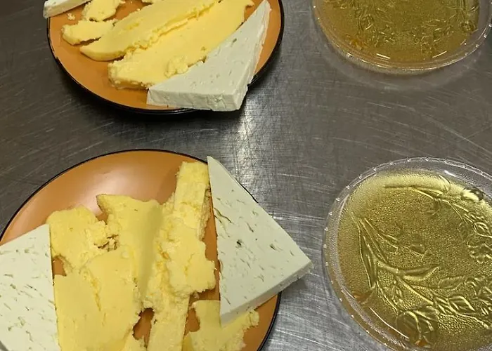 Lugina E Shengjergjit ,bujtinat