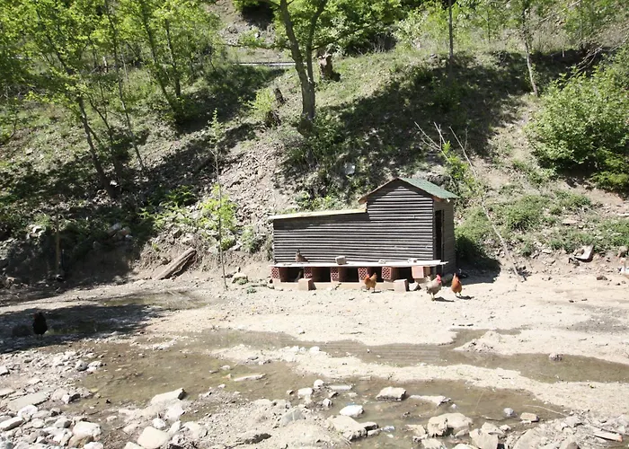 Lugina E Shengjergjit ,bujtinat Hytte *