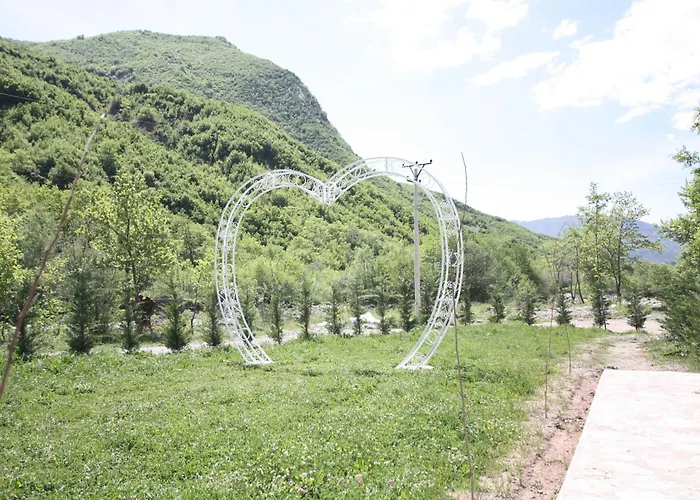 롯지 Lugina E Shengjergjit ,bujtinat