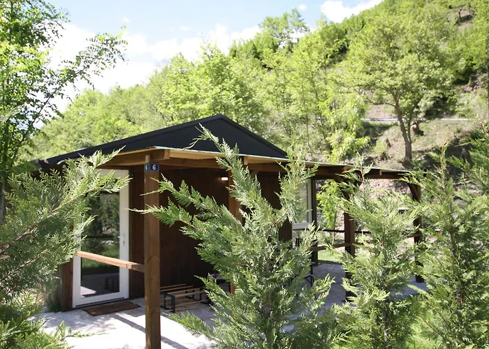 Lodge Lugina E Shengjergjit ,bujtinat