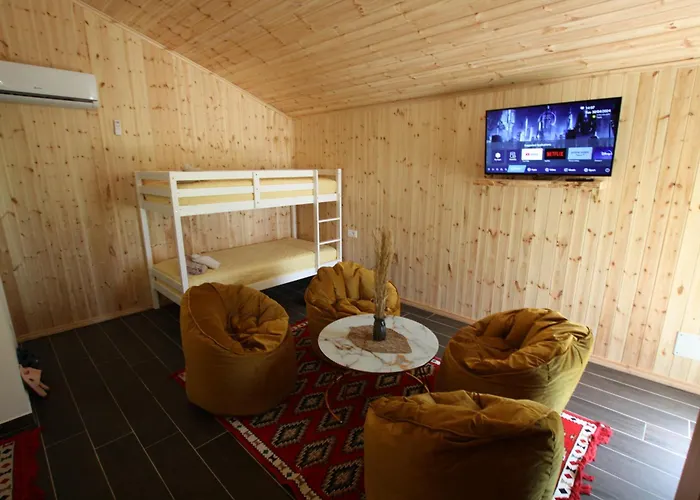 Lugina E Shengjergjit ,bujtinat *