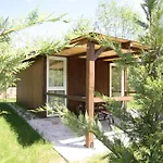 Lugina E Shengjergjit ,bujtinat Lodge