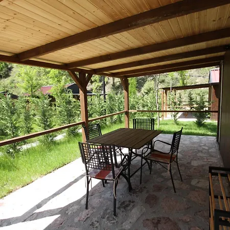 Lugina E Shengjergjit ,bujtinat