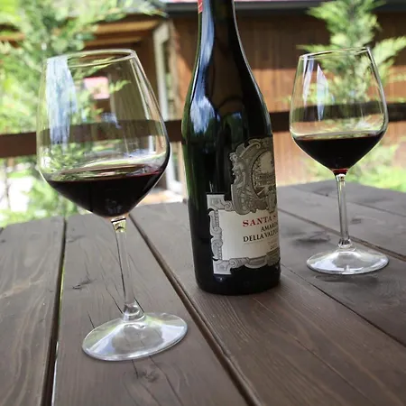 Lugina E Shengjergjit ,bujtinat Lodge