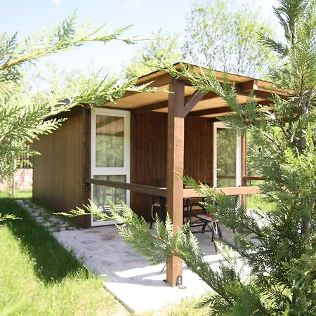 Lugina E Shengjergjit ,bujtinat Lodge