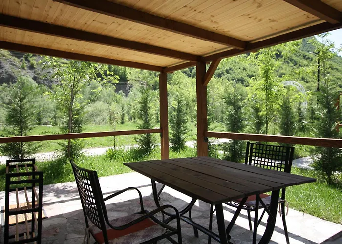 Lodge Lugina E Shengjergjit ,bujtinat Tirana